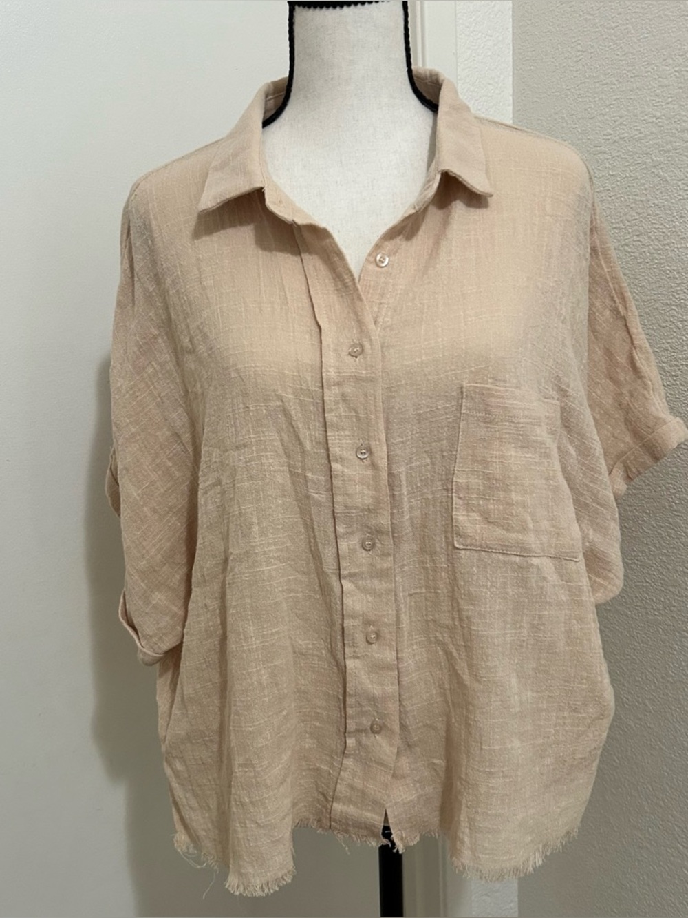 100% Cotton Gauze Button Down Shirt XL Beige Raw Hem Textured Slub Pocket Top